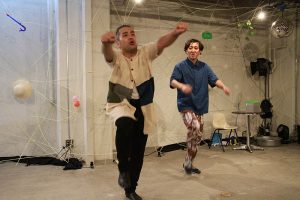 詩人・久世孝臣とダンサー・森 政博による二人芝居『僕とパンツとトンプソン』再演記録（2018年8月24・25日）記録写真